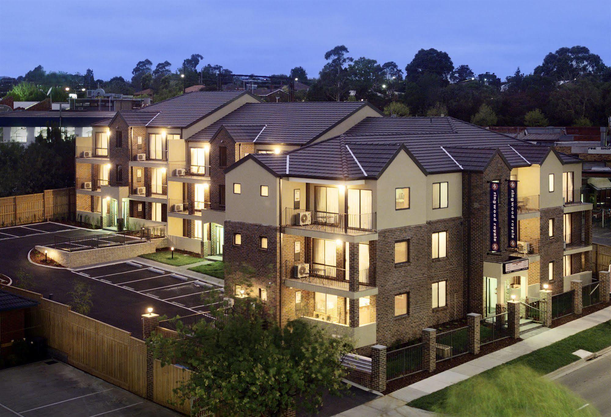 Ringwood Royale Aparthotel Bagian luar foto