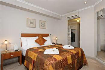 Ringwood Royale Aparthotel Bagian luar foto